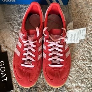 Adidas Handball Spezial Women in Bright Red Clear Pink